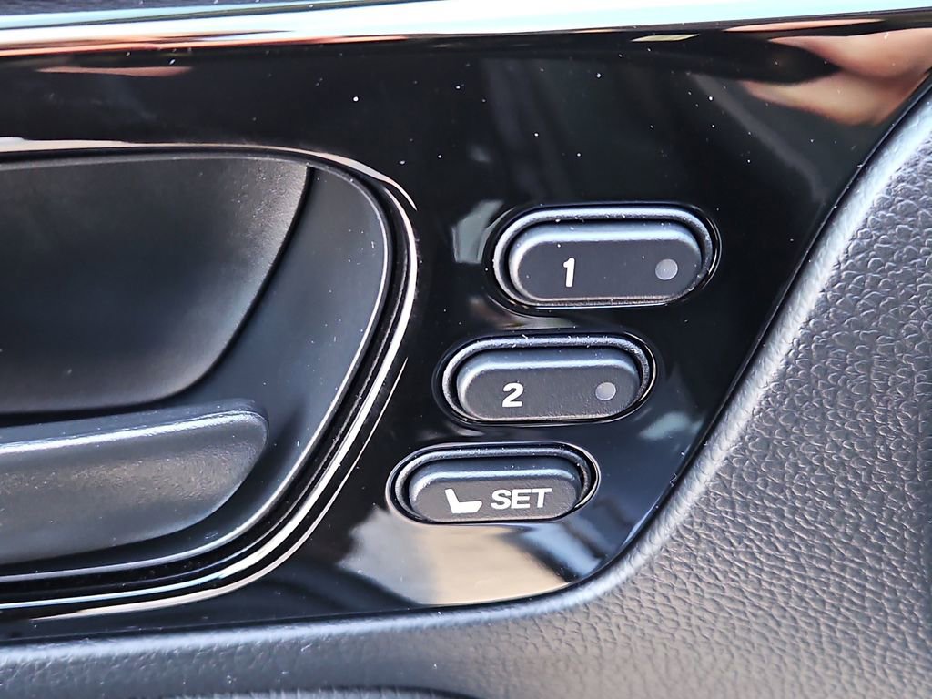 New 2026 Honda Odyssey Touring image 17