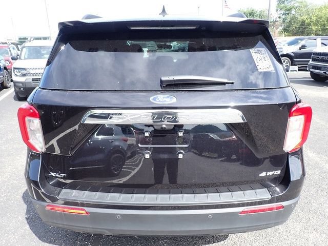 Used 2023 Ford Explorer XLT AWD/4WD image 8