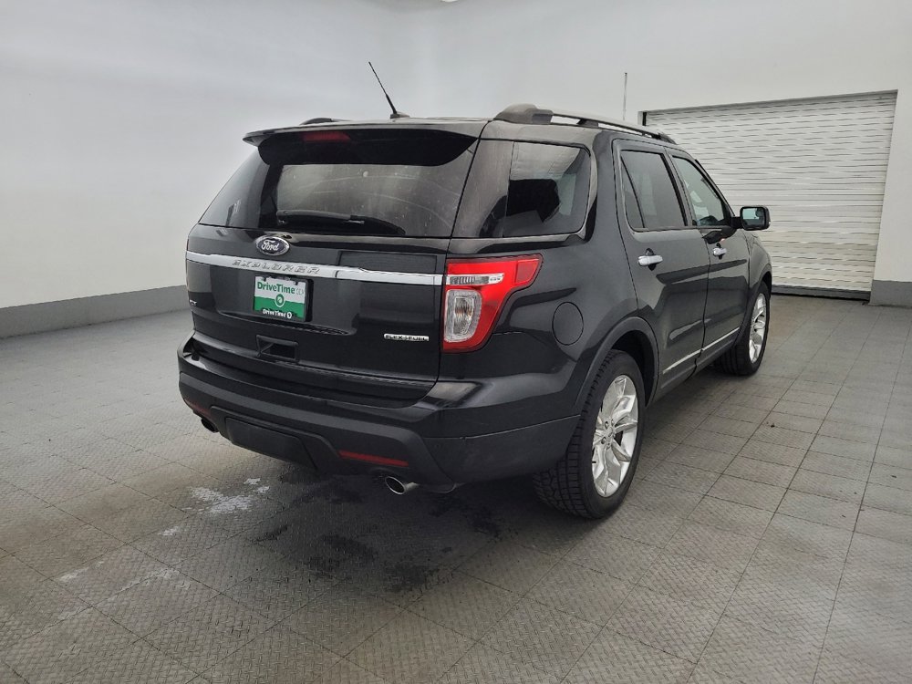 Used 2014 Ford Explorer XLT w/ Equipment Group 202A FWD image 9