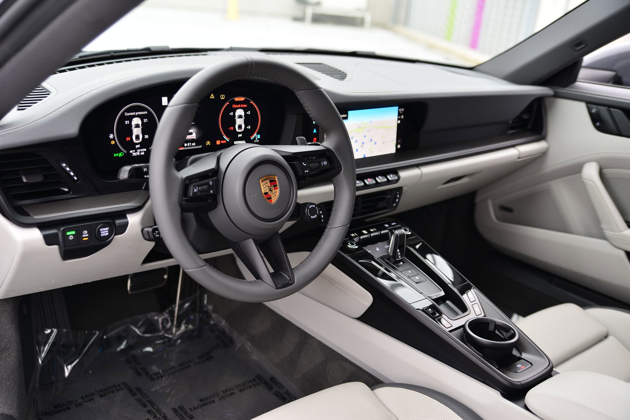 Certified 2025 Porsche 911 Carrera image 4