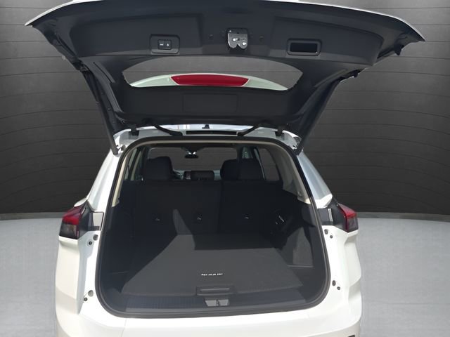 New 2026 Nissan Rogue SV FWD image 6