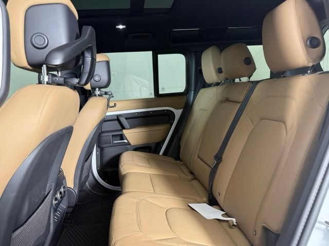 Used 2026 Land Rover Defender 110 X-Dynamic SE AWD/4WD image 24