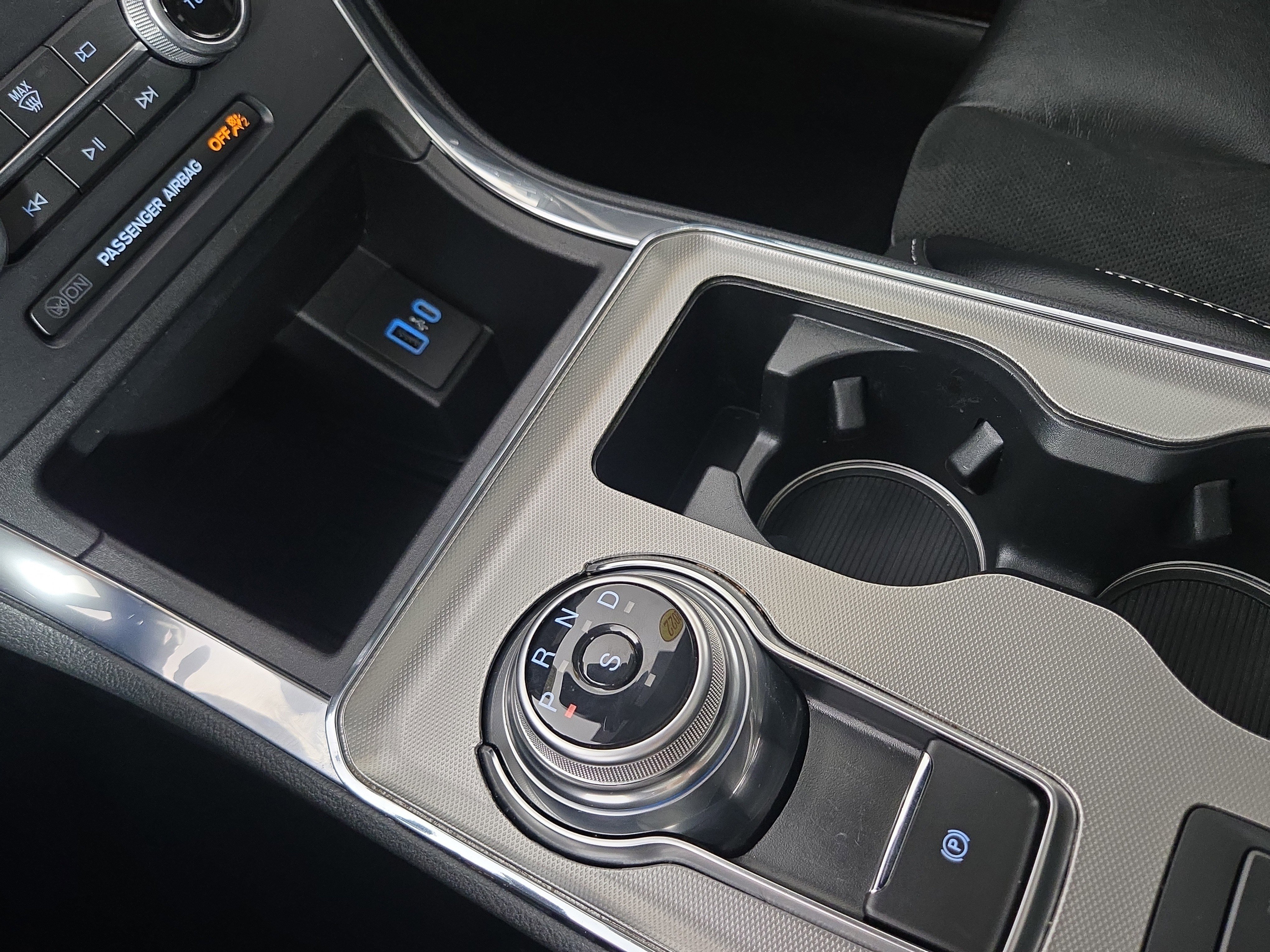 Used 2022 Ford Edge ST w/ Equipment Group 401A image 25