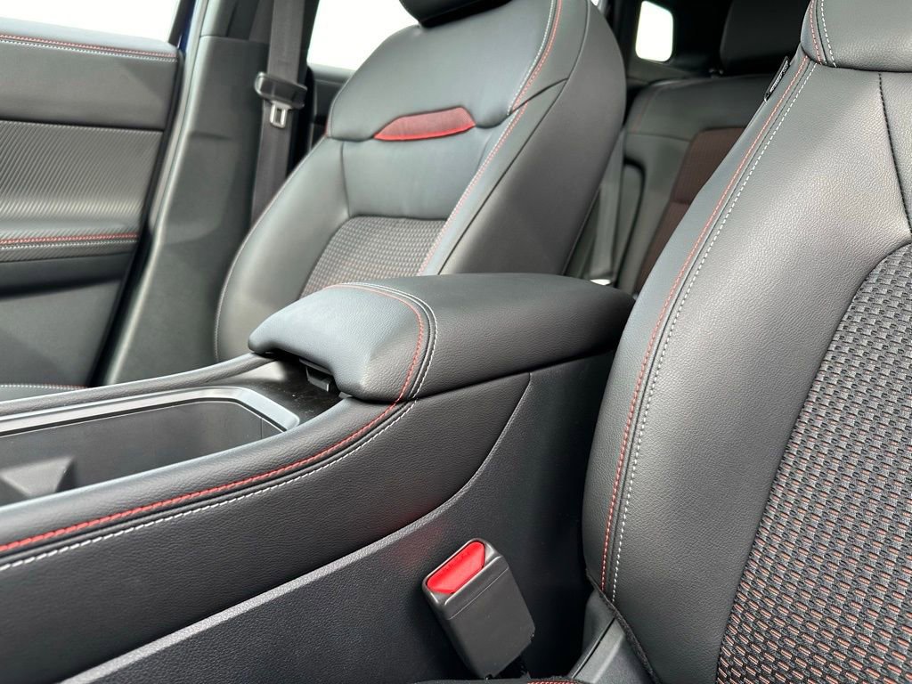 New 2025 Nissan Kicks SR w/ SR Premium Package image 28