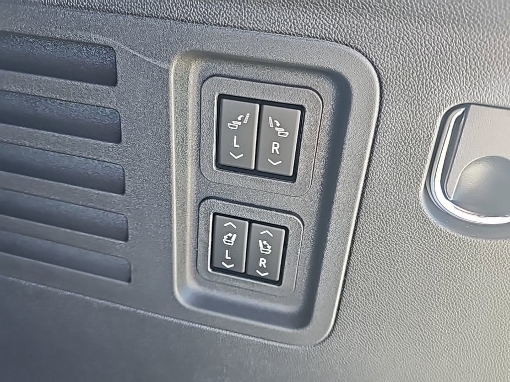 New 2026 GMC Acadia Denali Ultimate image 9