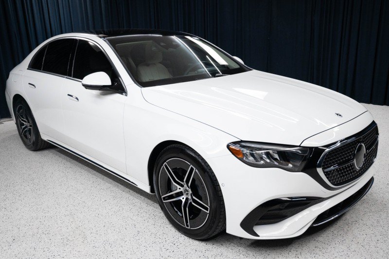 New 2027 Mercedes-Benz E 450 4MATIC Sedan image 3