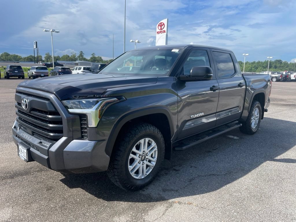 Used 2025 Toyota Tundra SR5 w/ SR5 Convenience Package AWD/4WD image 3