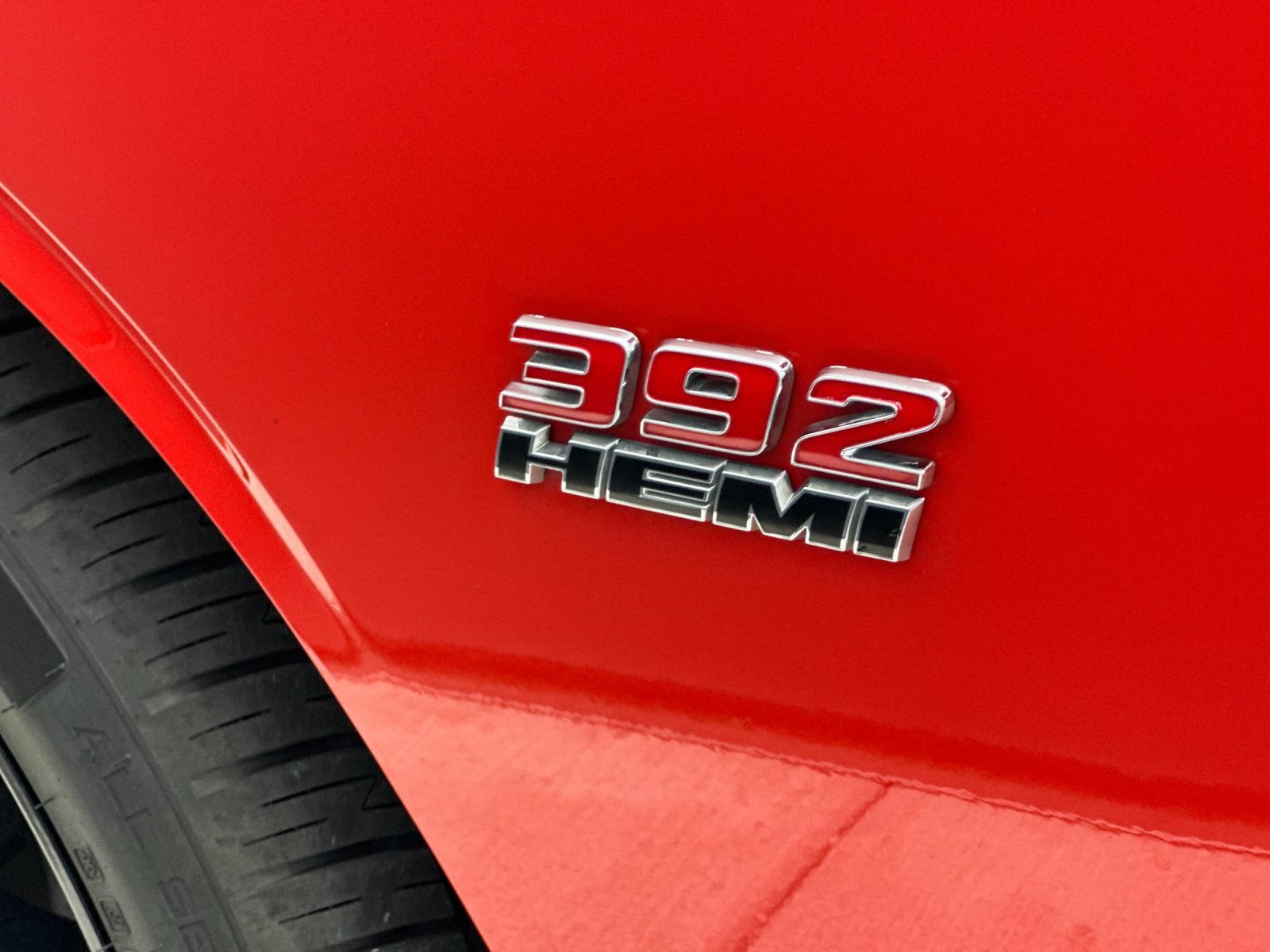 Used 2016 Dodge Challenger SRT w/ Technology Group RWD image 23