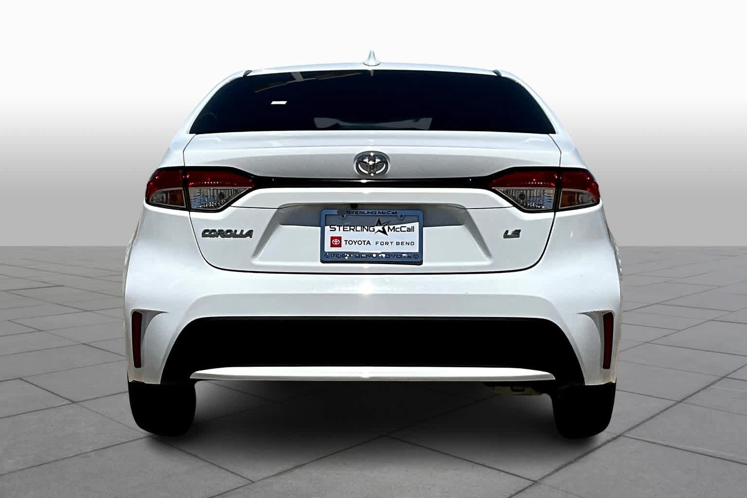 Used 2021 Toyota Corolla LE FWD image 5