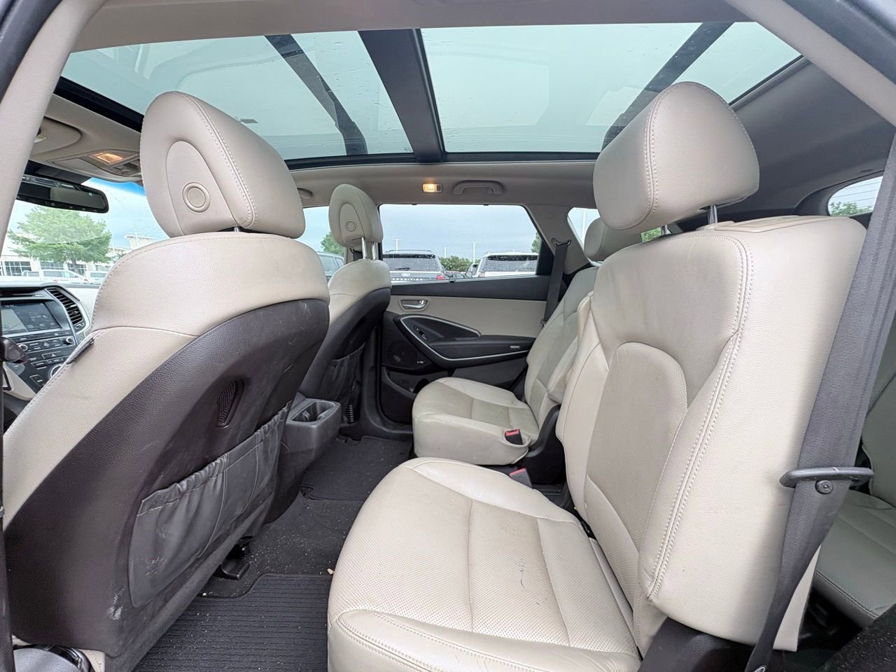 Used 2017 Hyundai Santa Fe Limited FWD image 7