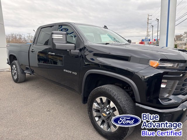 Used 2024 Chevrolet Silverado 2500 Custom w/ Custom Value Package image 4