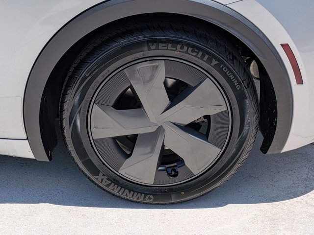 Used 2023 Toyota Prius LE FWD image 22