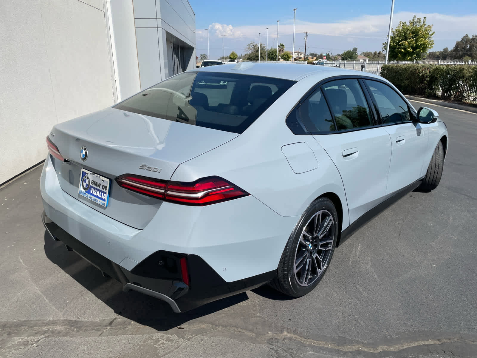 Used 2025 BMW 530i xDrive image 5