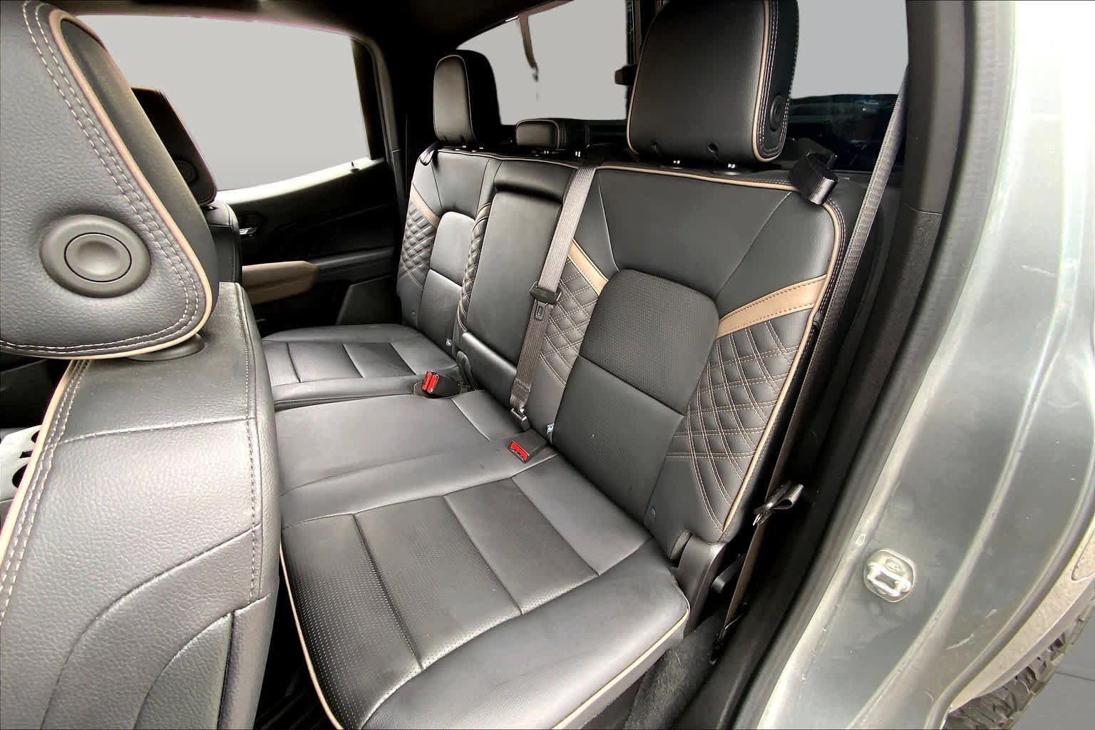 Used 2024 GMC Canyon Denali AWD/4WD image 21