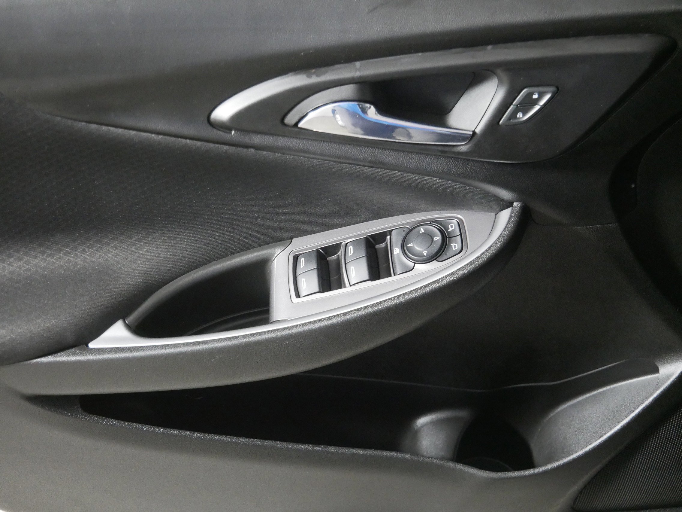 Used 2023 Chevrolet Malibu LS image 19