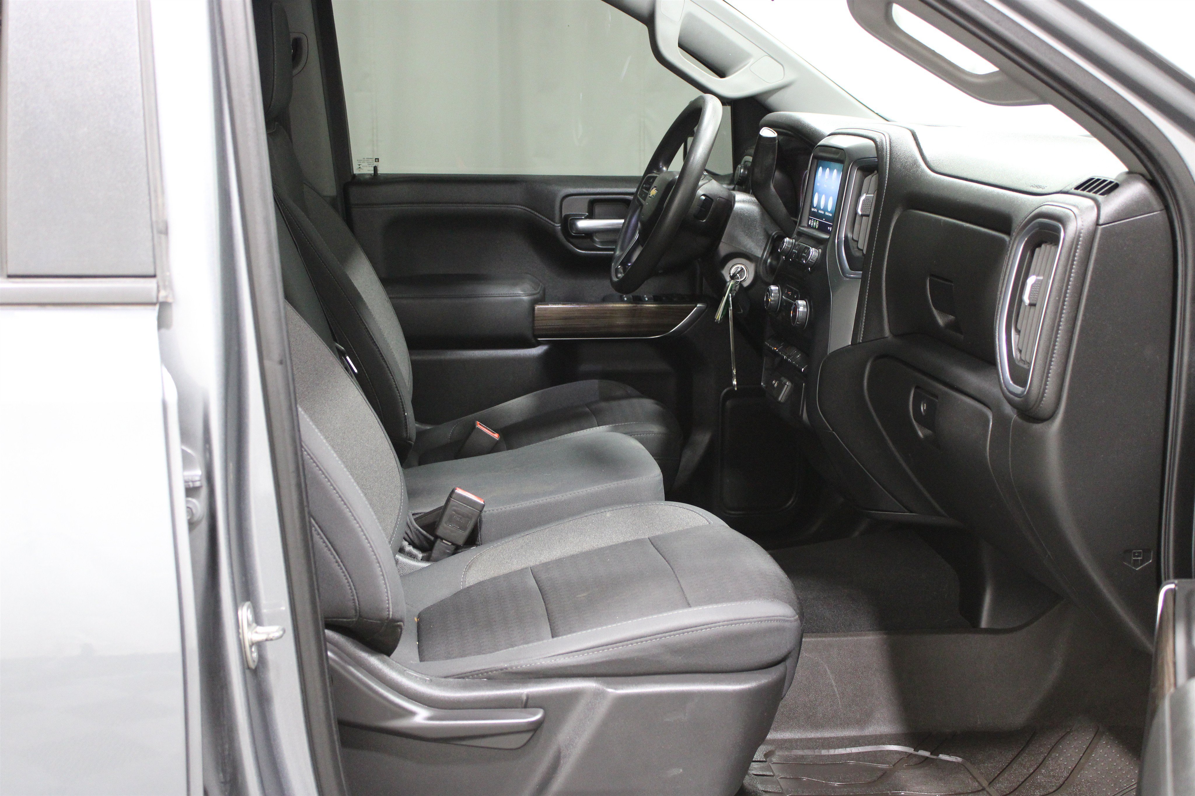 Used 2020 Chevrolet Silverado 1500 LT RWD image 21