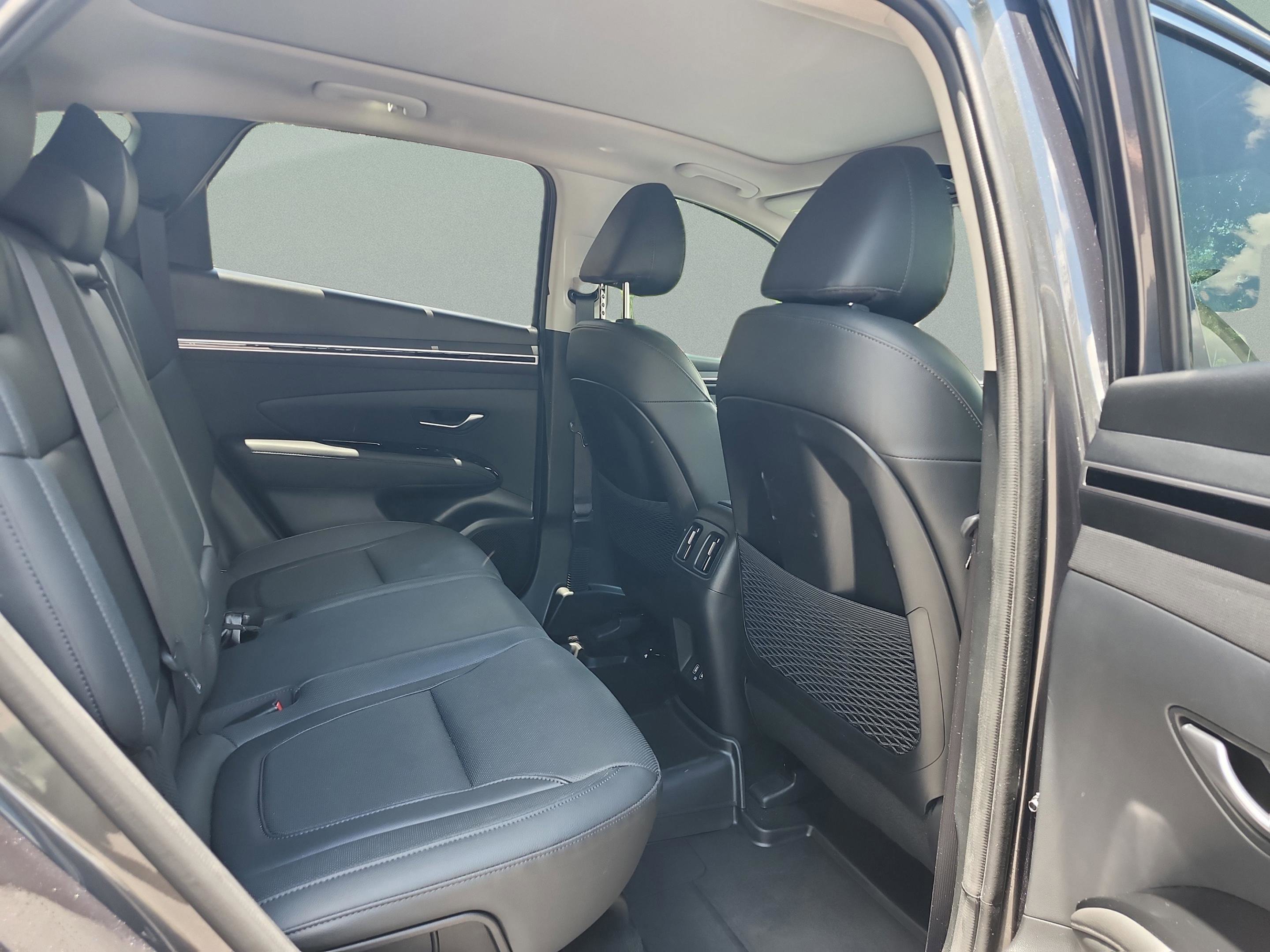 Certified 2022 Hyundai Tucson Limited FWD image 18