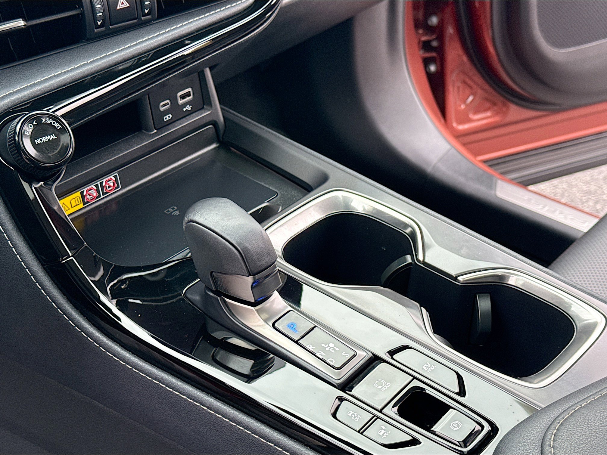 Used 2025 Lexus NX 350h AWD w/ Premium Package image 10