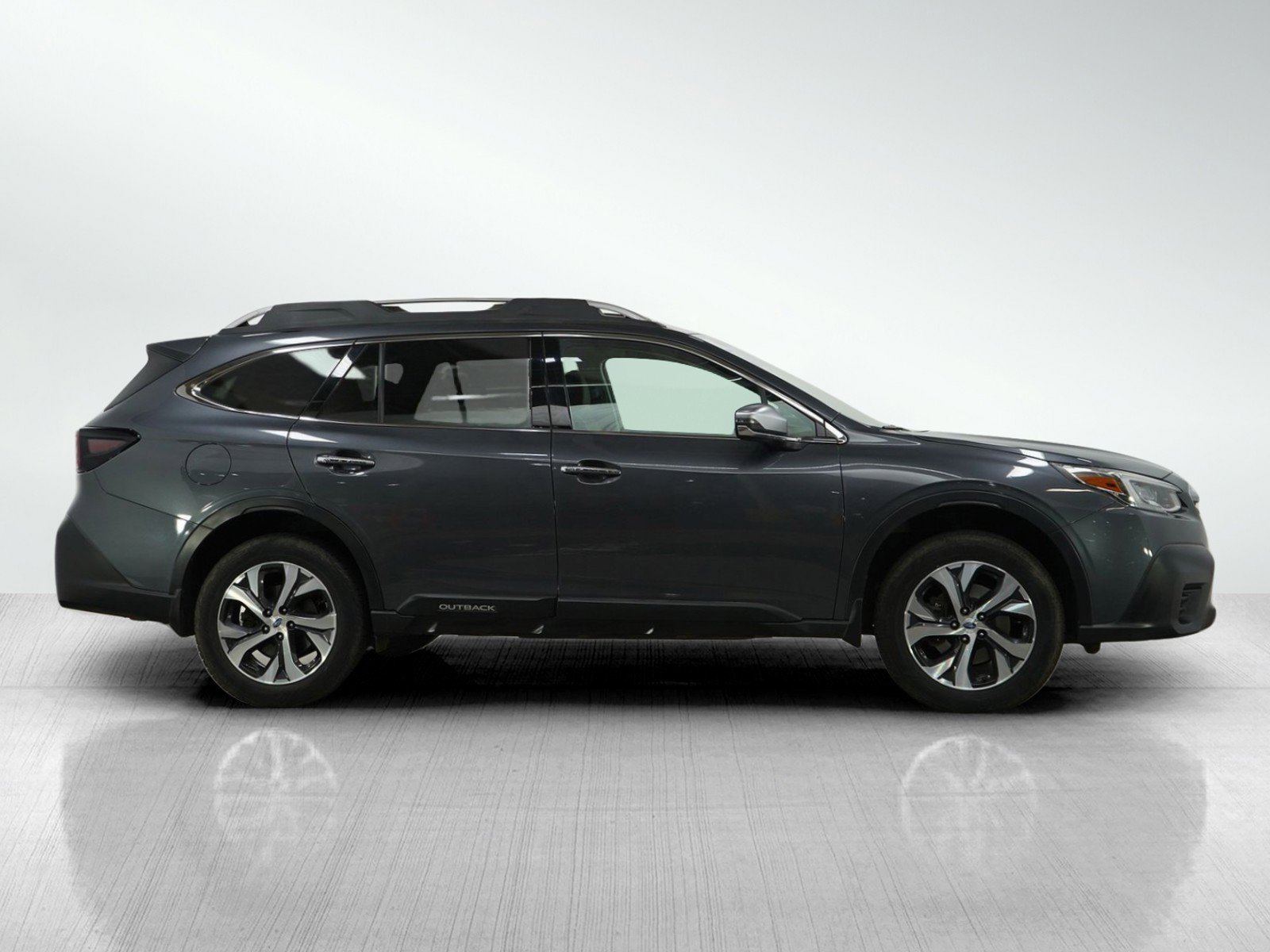 Used 2020 Subaru Outback Touring w/ Popular Package #2 image 6