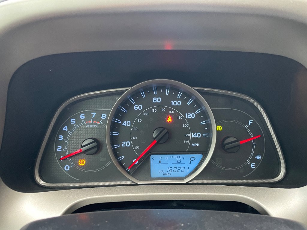Used 2013 Toyota RAV4 XLE FWD image 3
