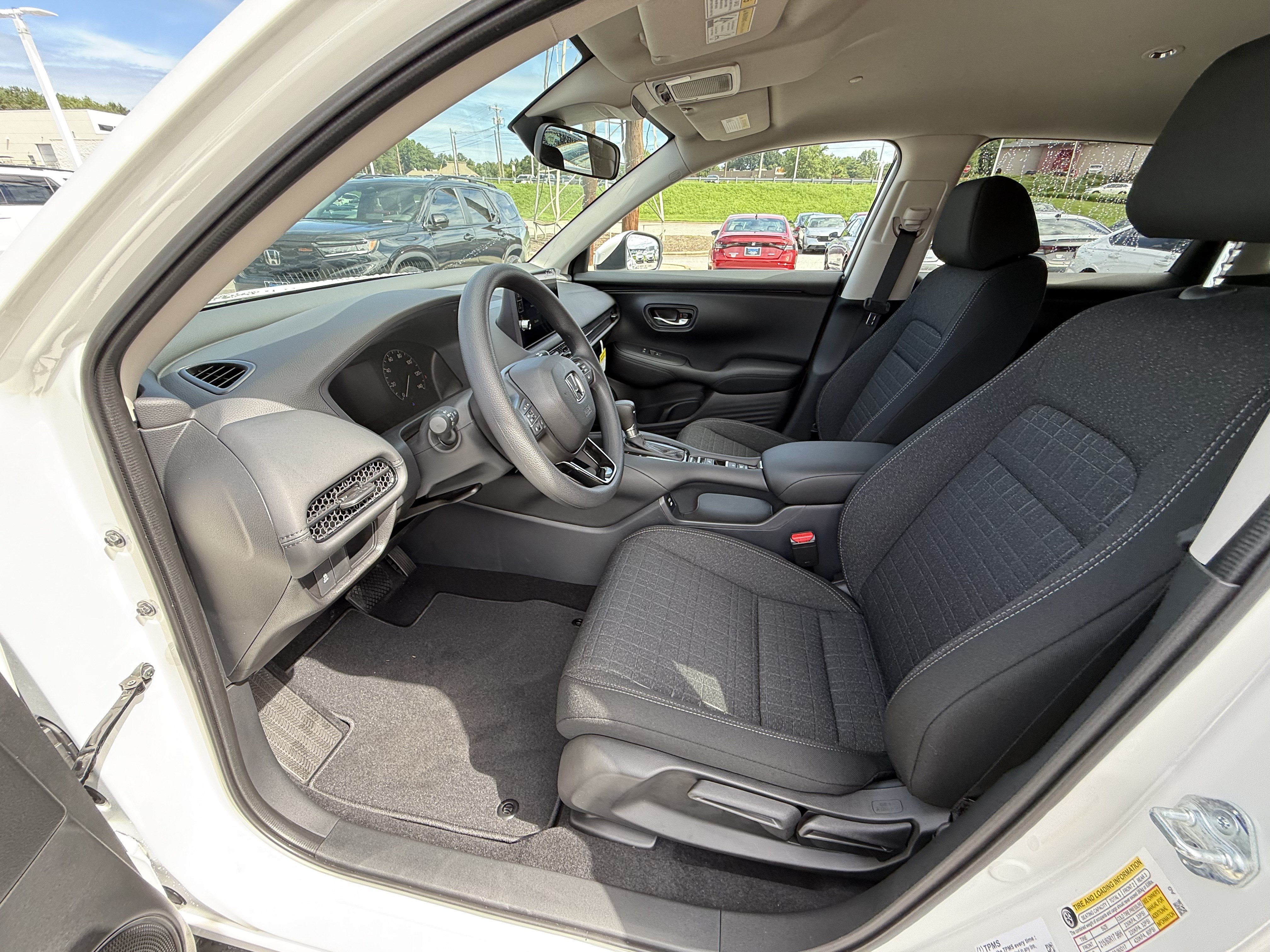 New 2027 Honda HR-V LX image 12