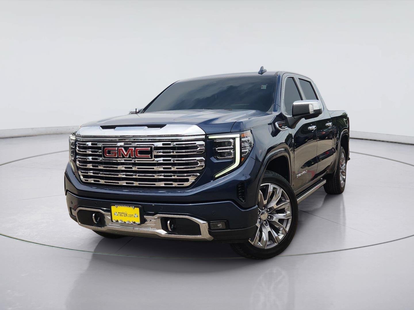 Certified 2022 GMC Sierra 1500 Denali w/ Denali Reserve Package AWD/4WD image 1