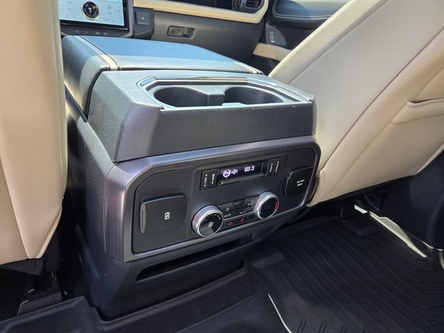 Used 2023 Ford Expedition Platinum image 9