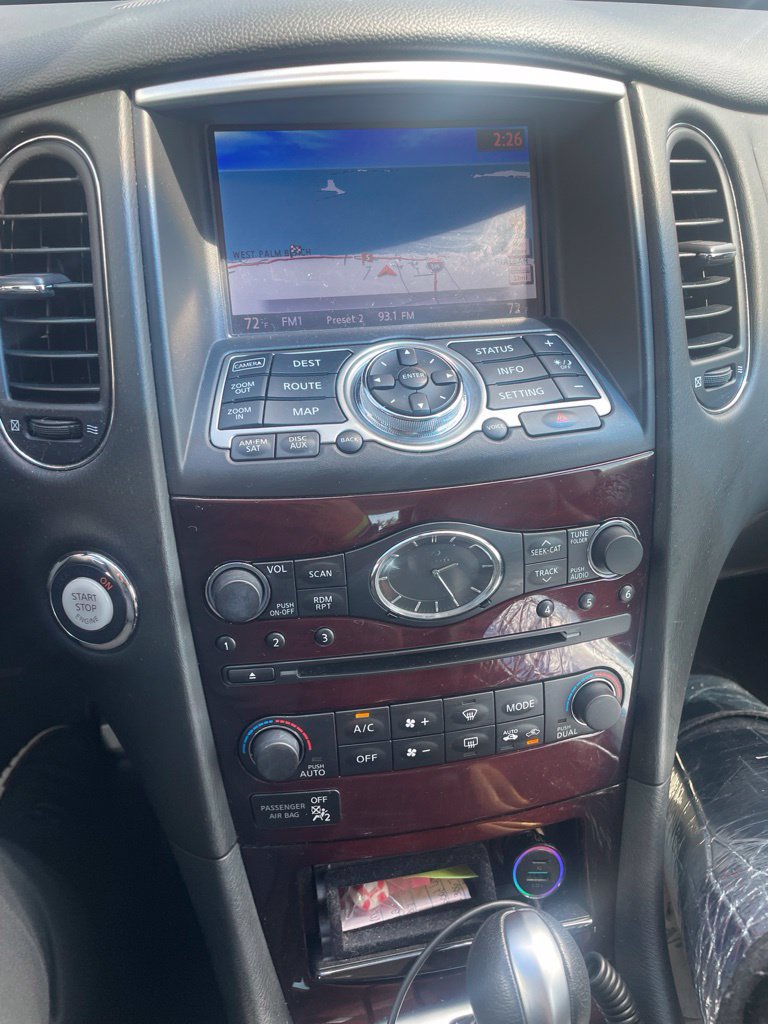 Used 2017 INFINITI QX50 2WD w/ Technology Package image 3