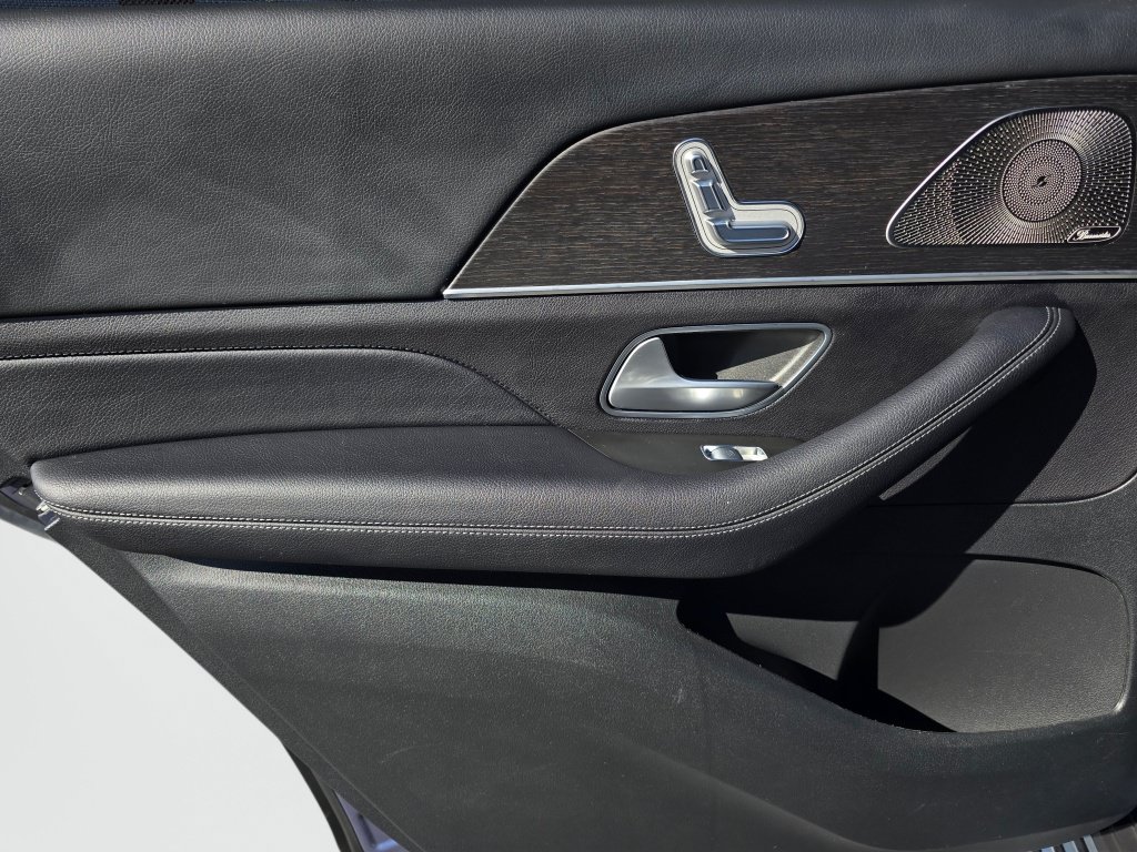 Used 2024 Mercedes-Benz GLS 450 4MATIC image 21