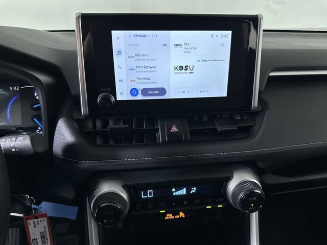Used 2023 Toyota RAV4 LE AWD/4WD image 13