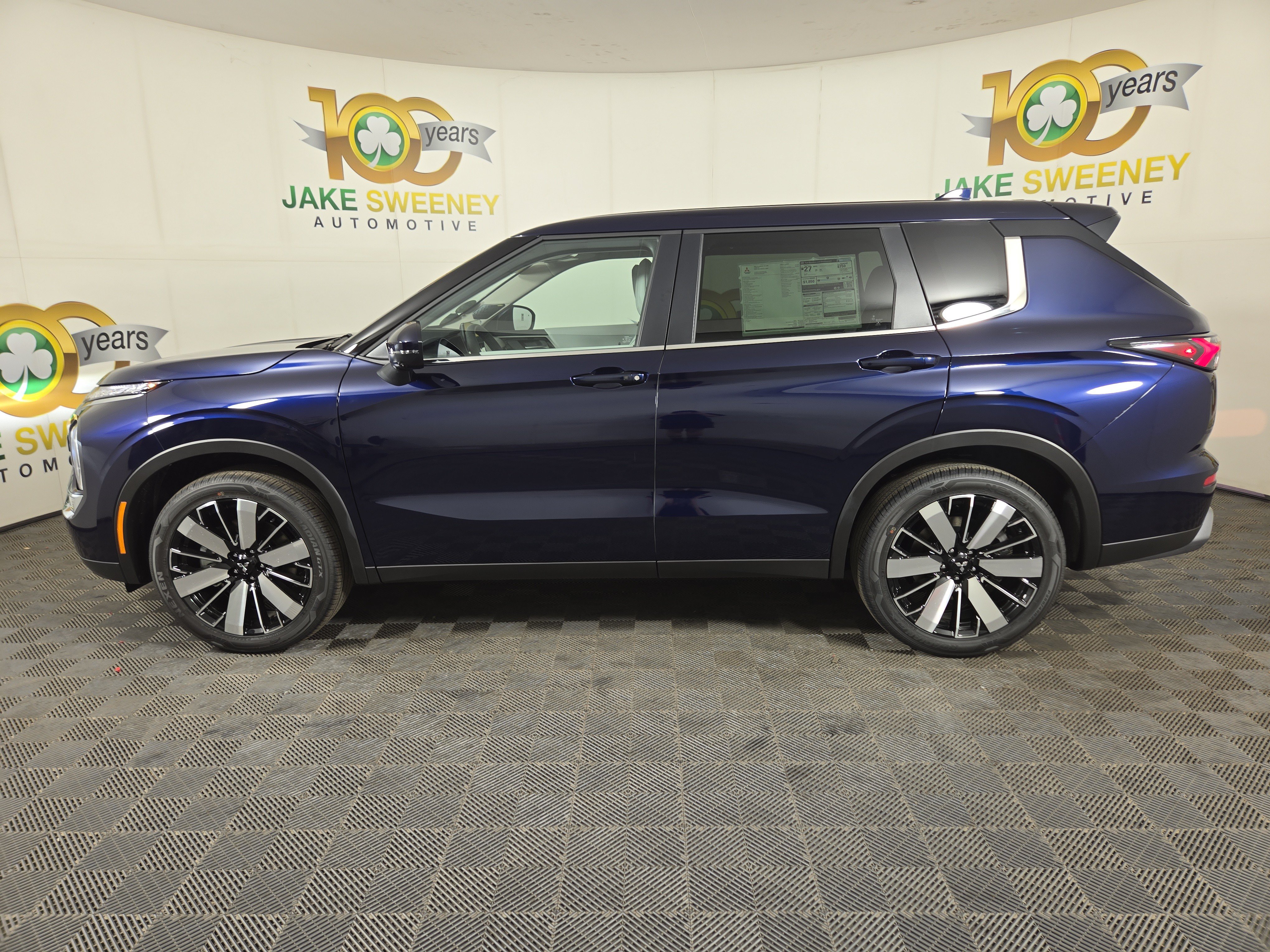 New 2026 Mitsubishi Outlander SE AWD/4WD image 4