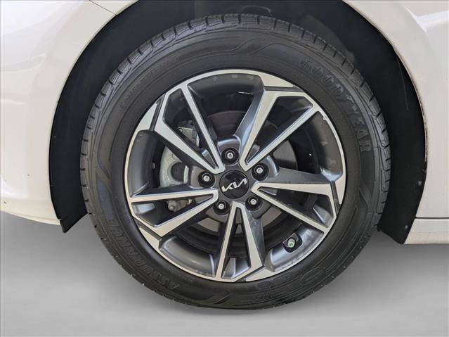Used 2022 Kia Forte LXS w/ LXS Technology Package FWD image 13