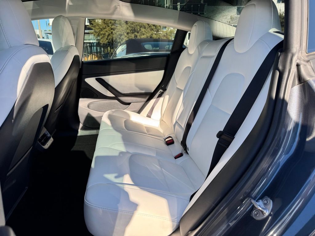 Used 2021 Tesla Model 3 Long Range image 33