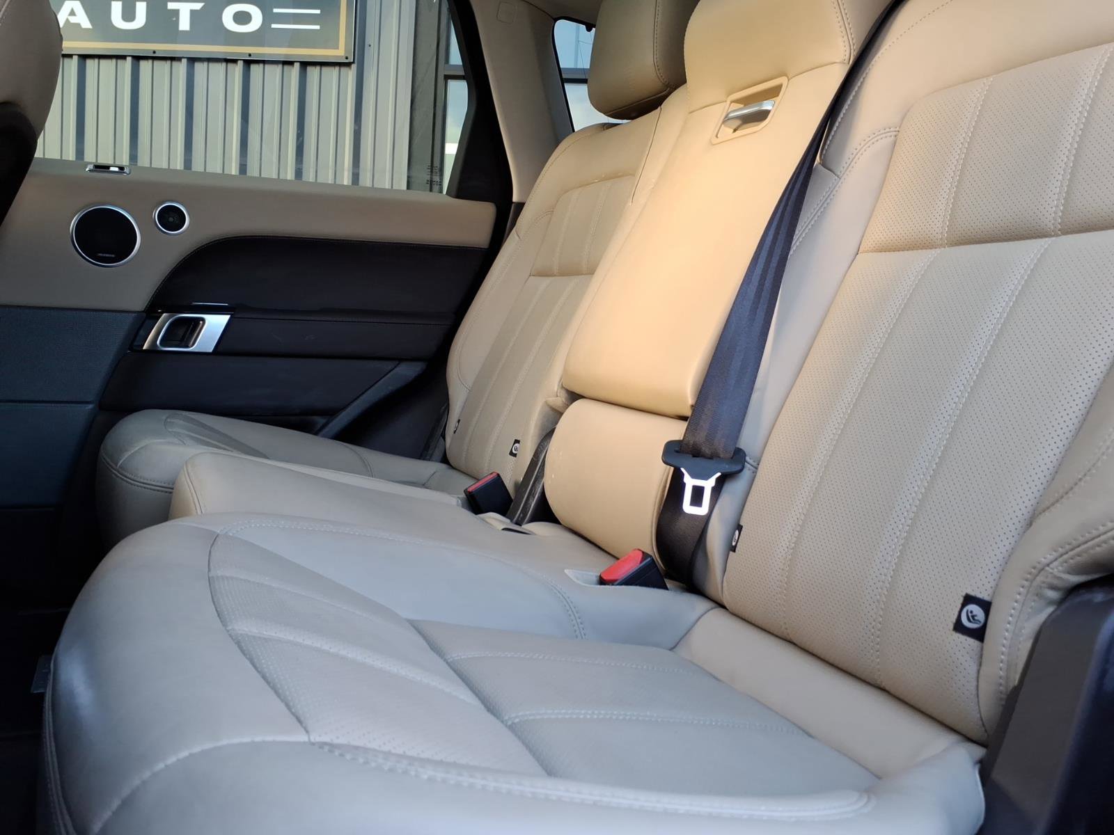 Used 2018 Land Rover Range Rover Sport HSE image 8