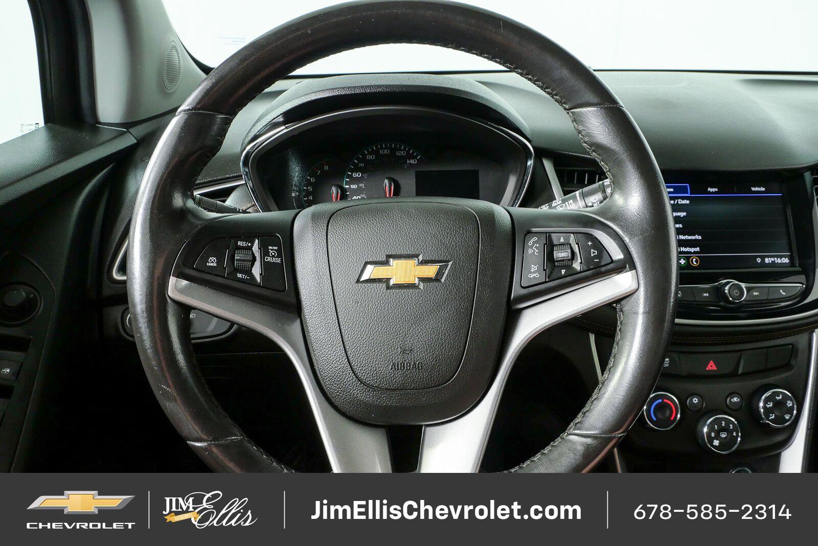 Certified 2020 Chevrolet Trax LT w/ LT Convenience Package AWD/4WD image 9