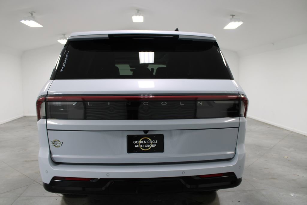 New 2026 Lincoln Navigator Reserve AWD/4WD image 7