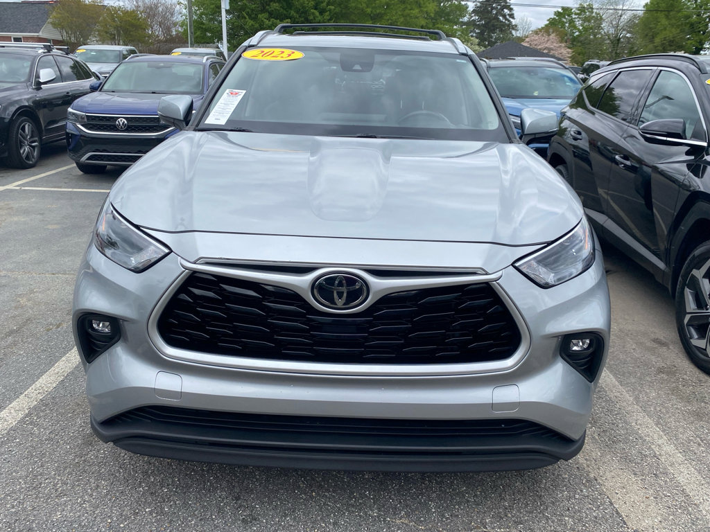 Used 2023 Toyota Highlander XLE image 16