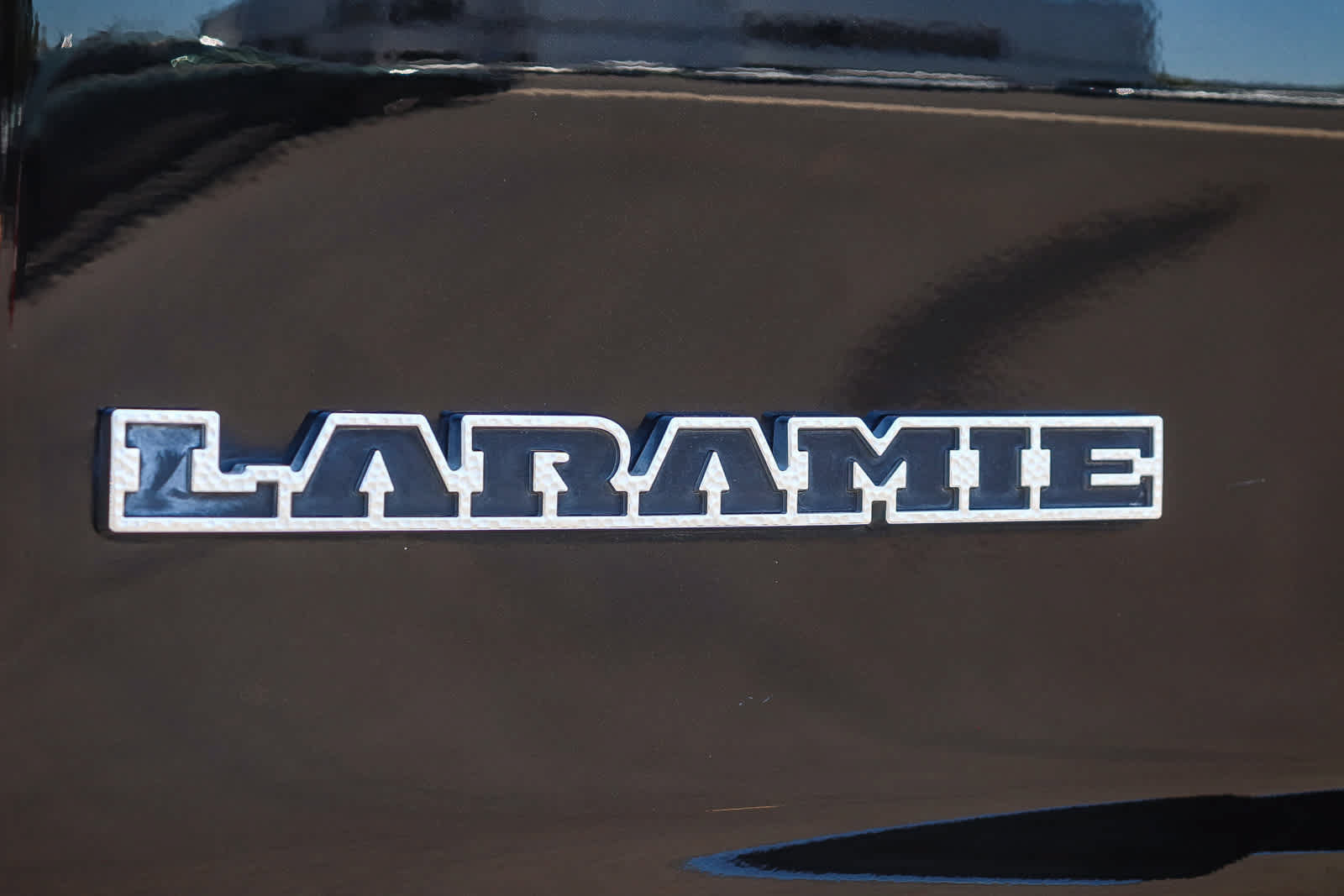 Used 2024 RAM 1500 Laramie AWD/4WD image 10