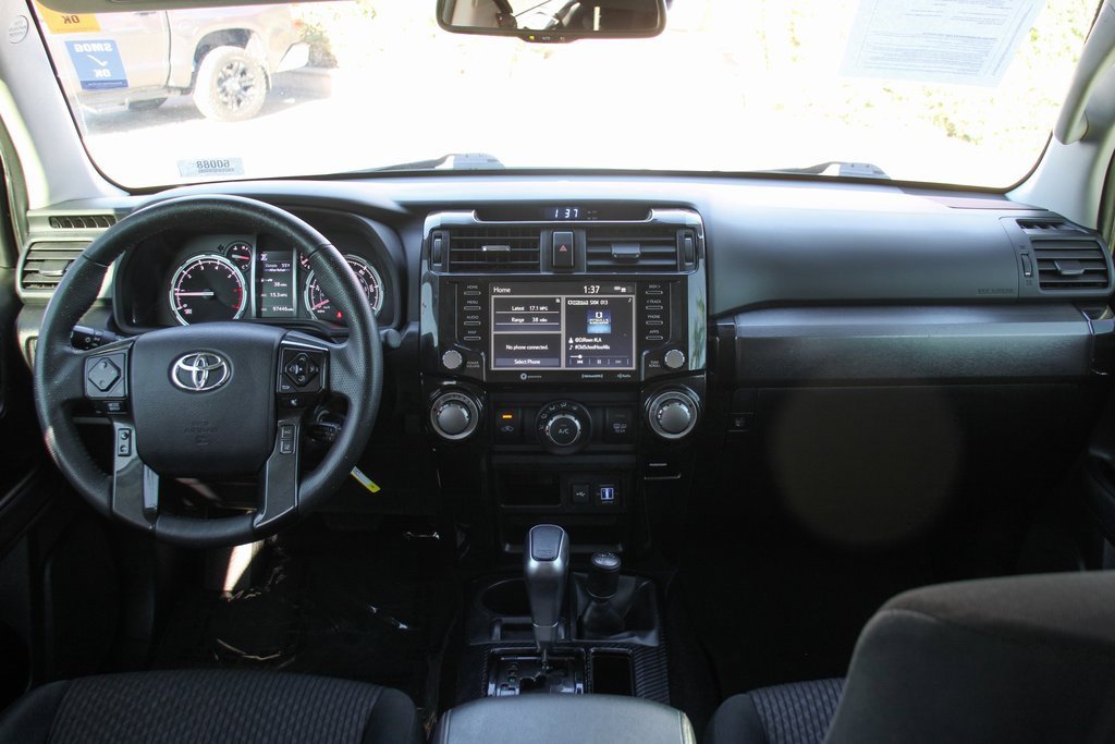 Used 2020 Toyota 4Runner TRD Off-Road Premium image 25