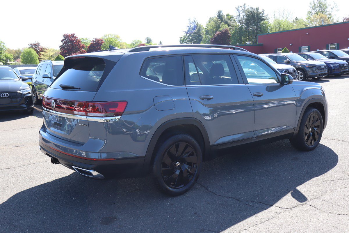 Used 2025 Volkswagen Atlas SE w/ Panoramic Sunroof Package AWD/4WD image 5