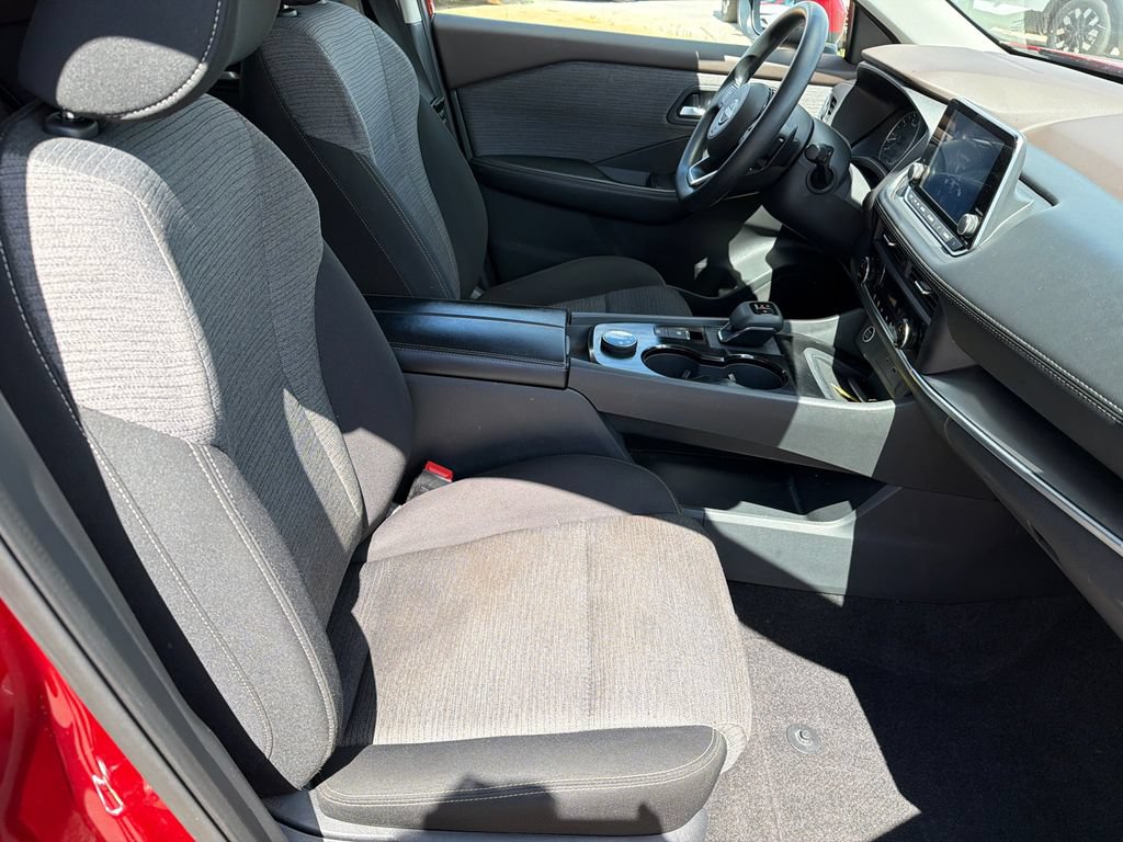 Used 2023 Nissan Rogue SV AWD/4WD image 13