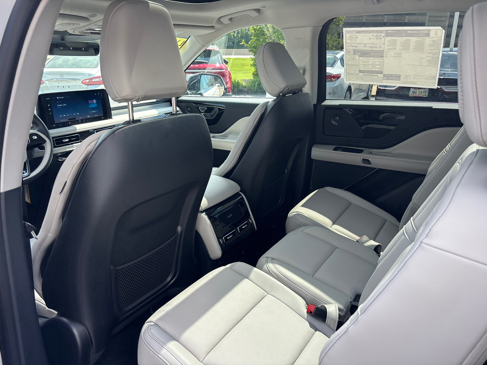 New 2026 Lincoln Aviator Reserve w/ Illumination Package AWD/4WD image 27