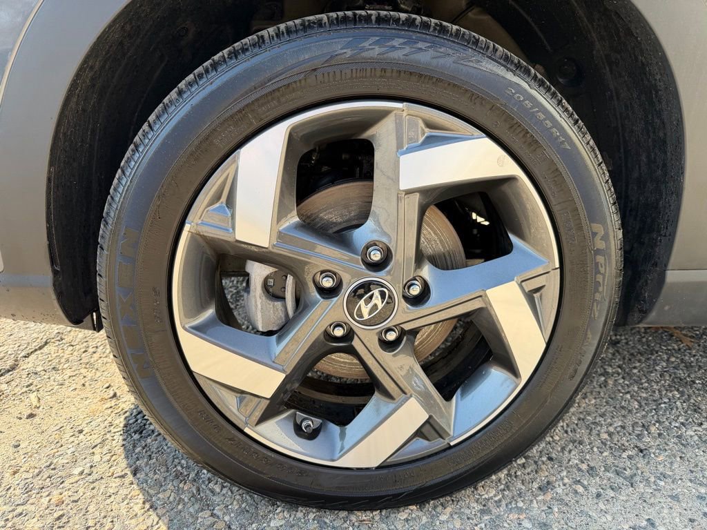 Certified 2026 Hyundai Venue SEL FWD image 10
