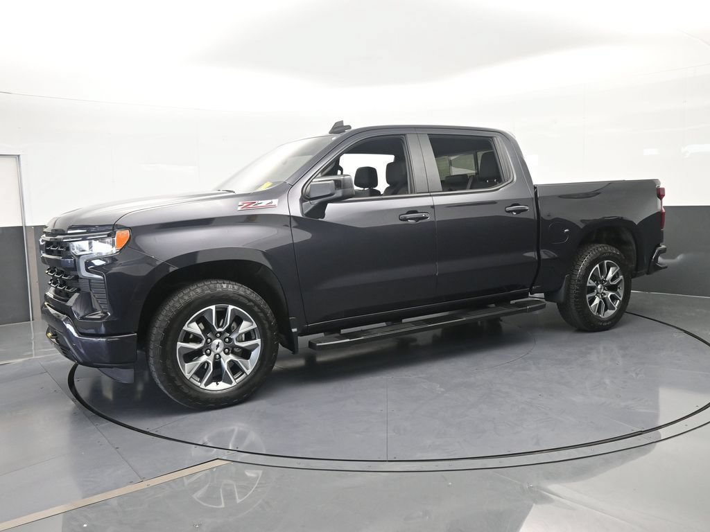 Used 2024 Chevrolet Silverado 1500 RST AWD/4WD image 2