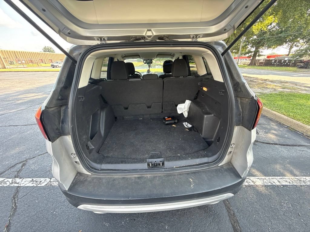 Used 2019 Ford Escape SE FWD image 9