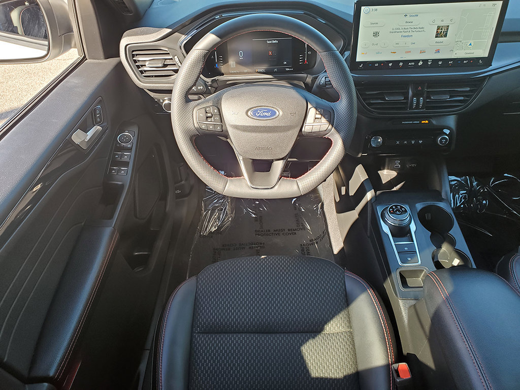 Certified 2023 Ford Escape ST-Line w/ Tech Pack #1 AWD/4WD image 17