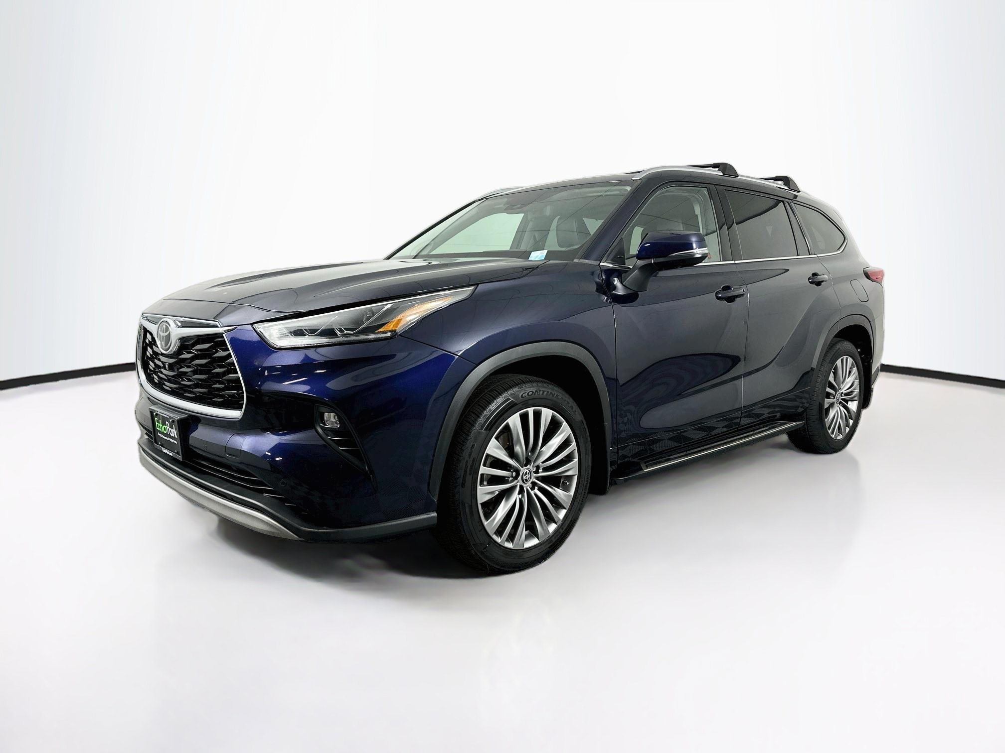 Used 2021 Toyota Highlander Platinum AWD/4WD image 3