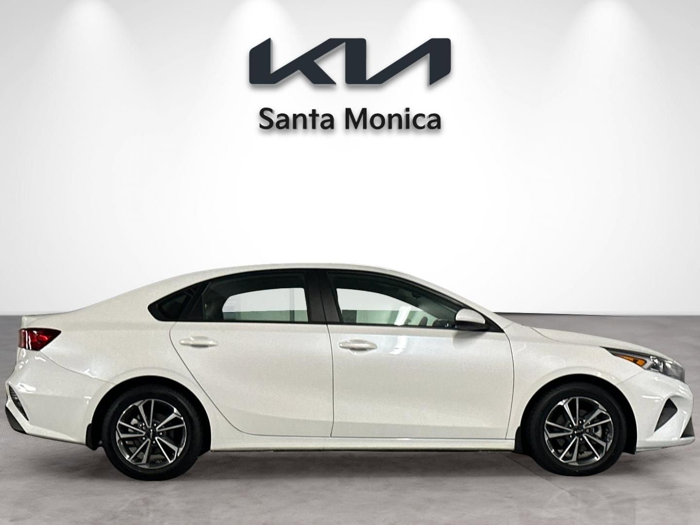 Used 2024 Kia Forte LXS image 7