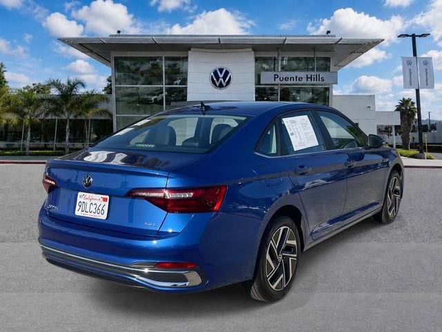 Used 2022 Volkswagen Jetta SEL FWD image 4