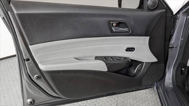 Used 2017 Acura ILX w/ Premium Package FWD image 13